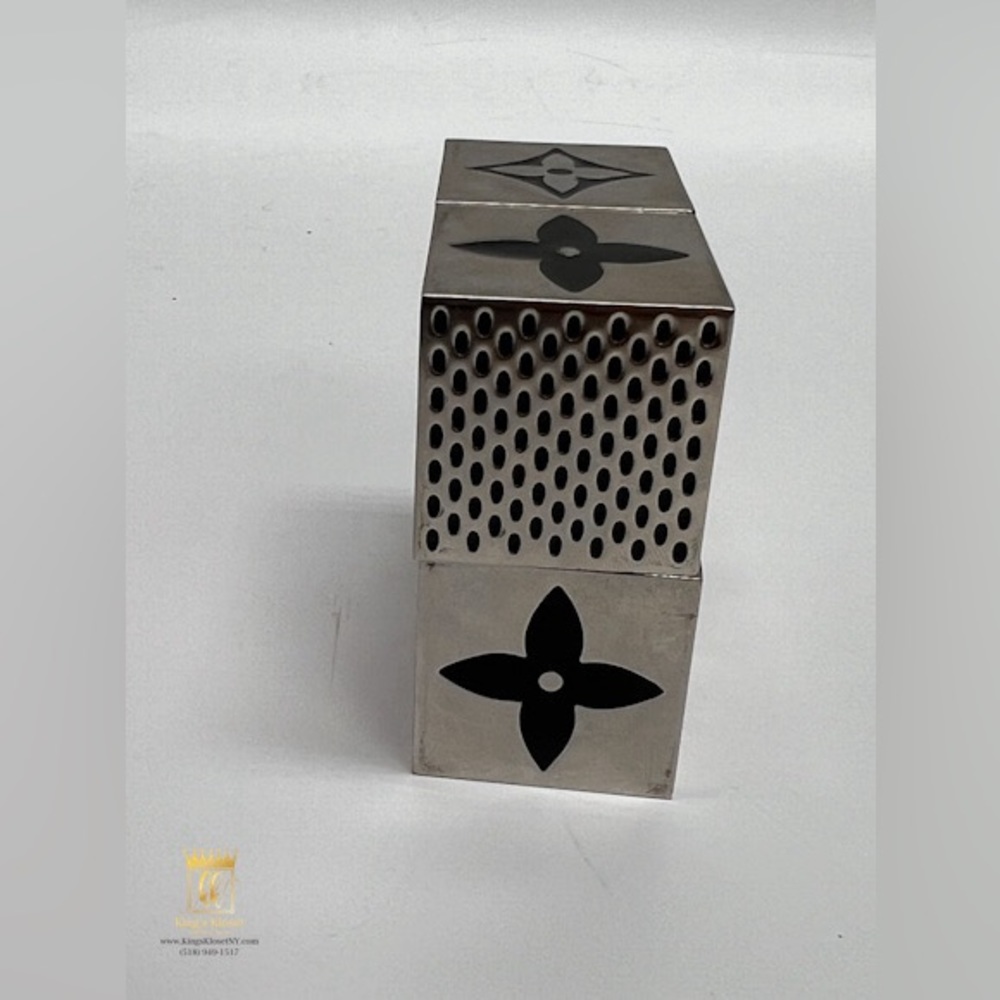 Louis Vuitton limited edition cube game dice - Picture 5 of 8